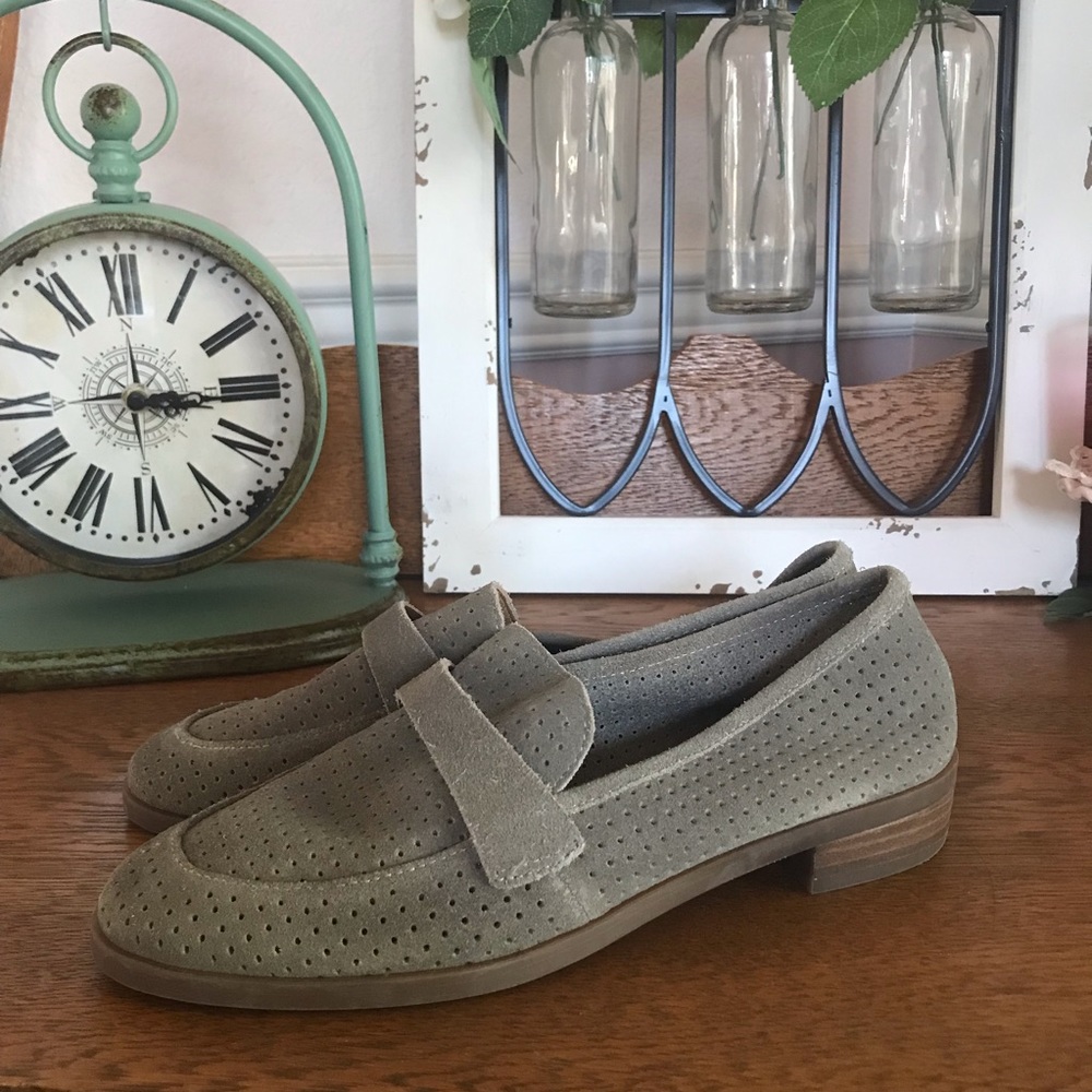 Lucky Brand CAVIEP Perforated Suede Taupe Loafer - Picture 6 of 12
